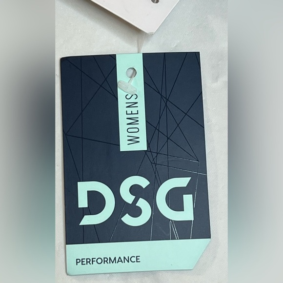 DSG High Rise Stride Multi Landscape Shorts, Multi-Color, Medium, NWT - Picture 7 of 7